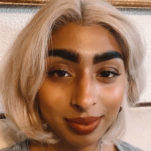 Meet your Posher, Liz